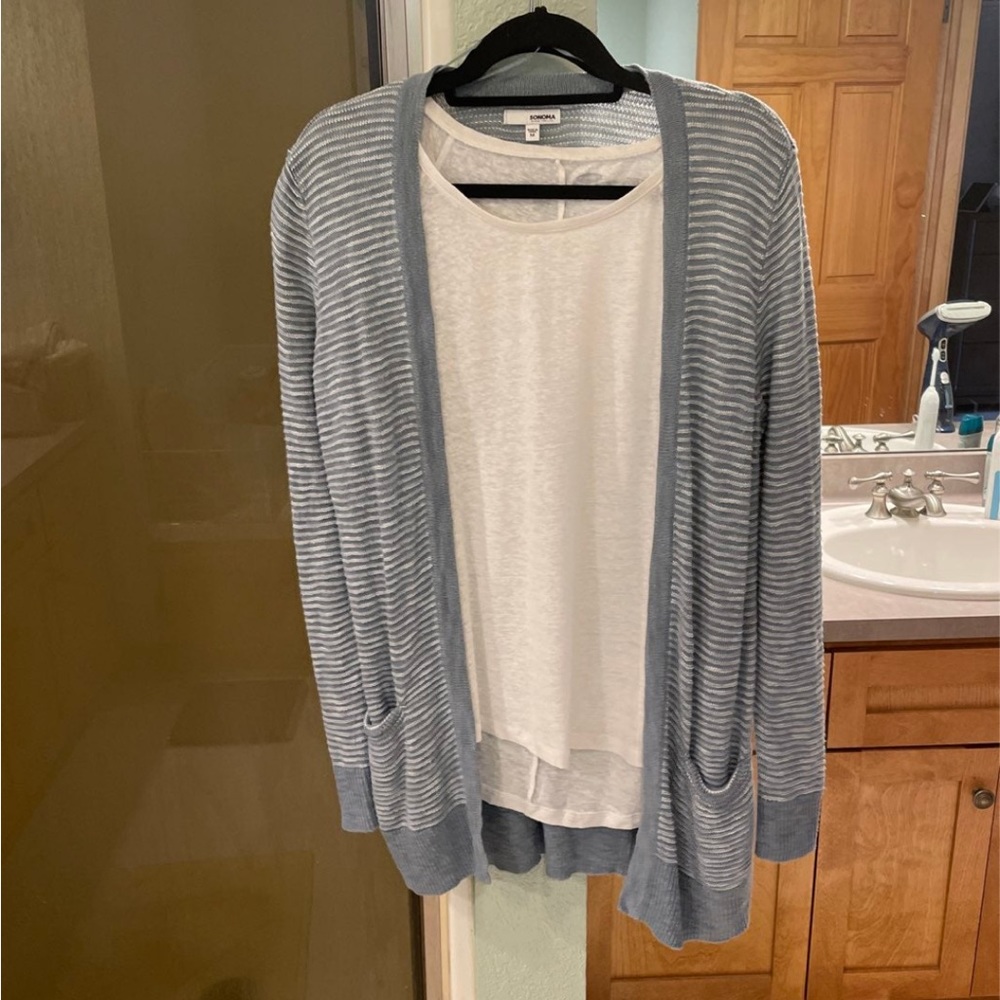 2 pc Cardigan/shirt combo - size Medium